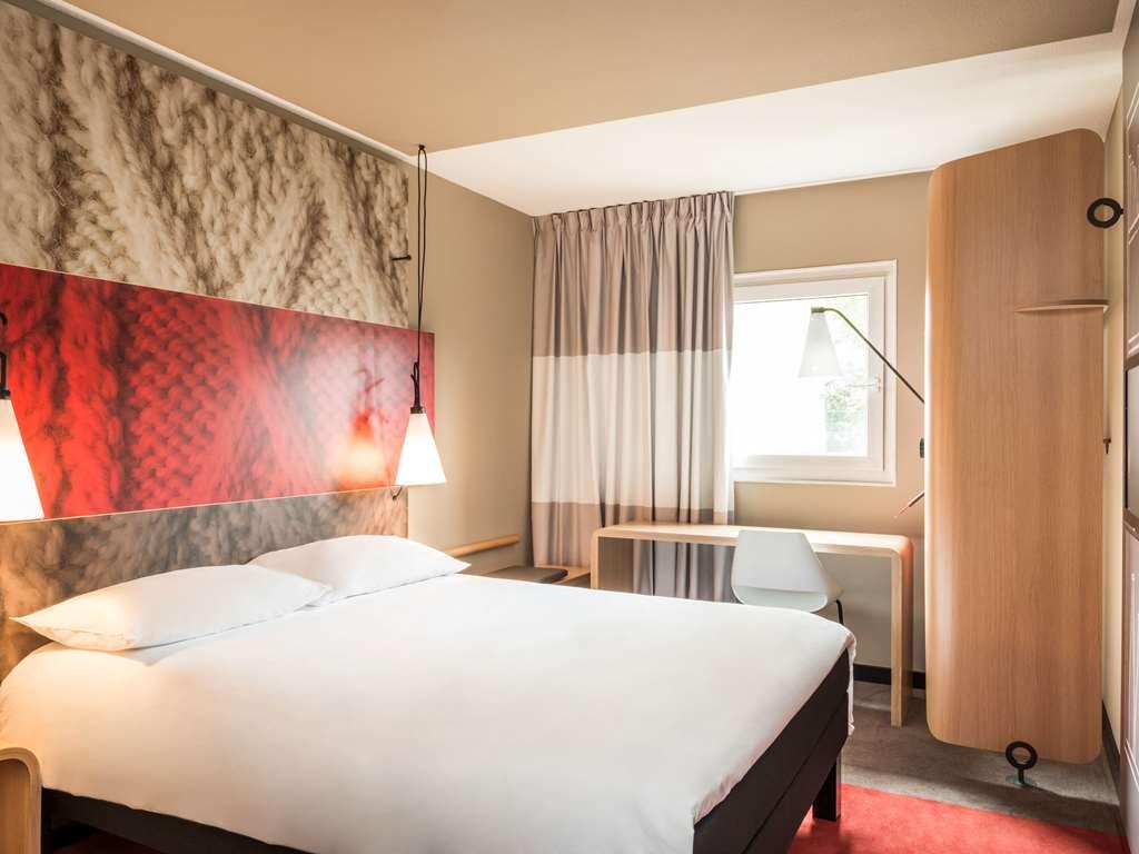 Ibis Archamps Porte De Geneve Стая снимка
