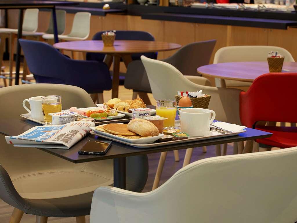 Ibis Archamps Porte De Geneve Ресторант снимка