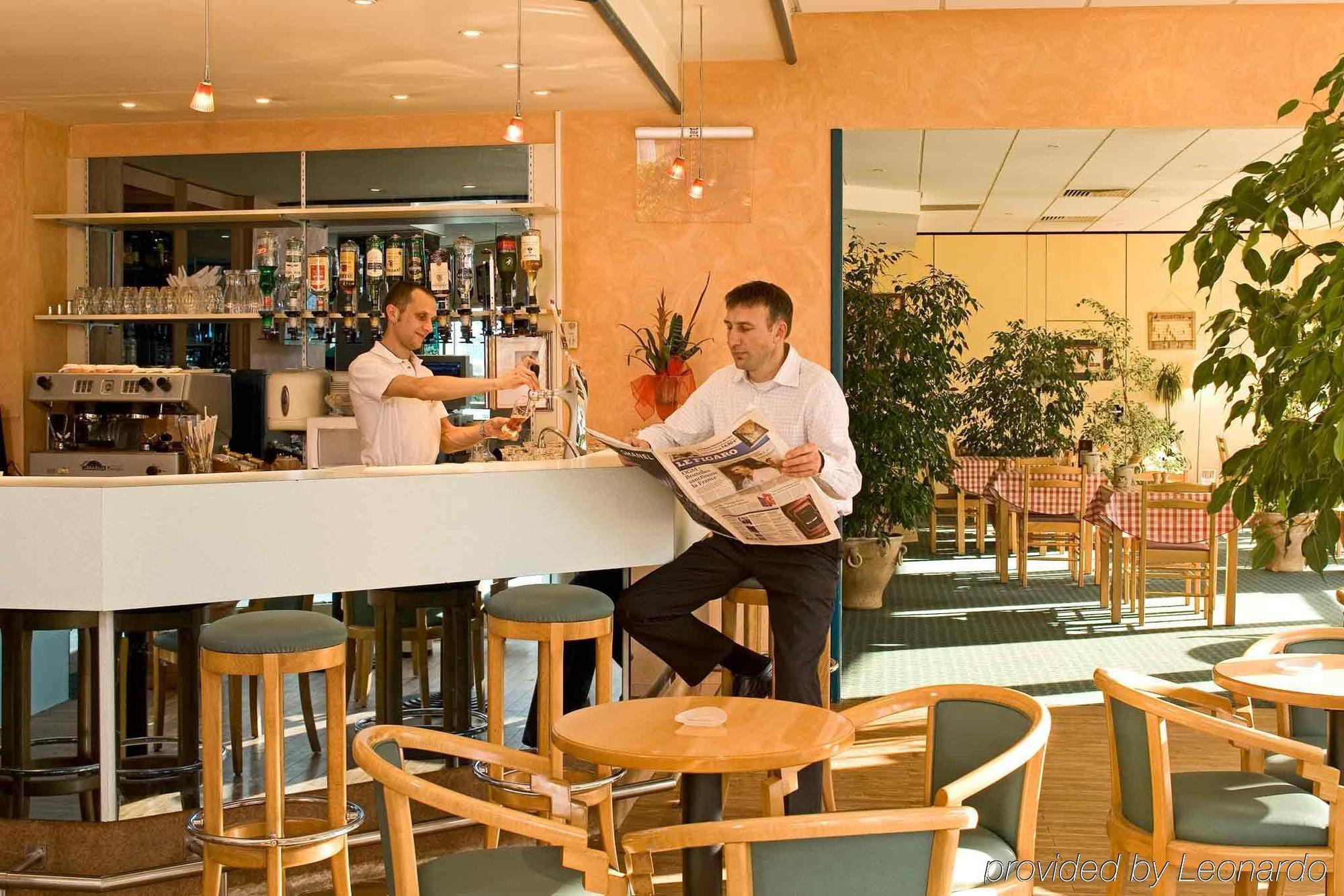 Ibis Archamps Porte De Geneve Екстериор снимка
